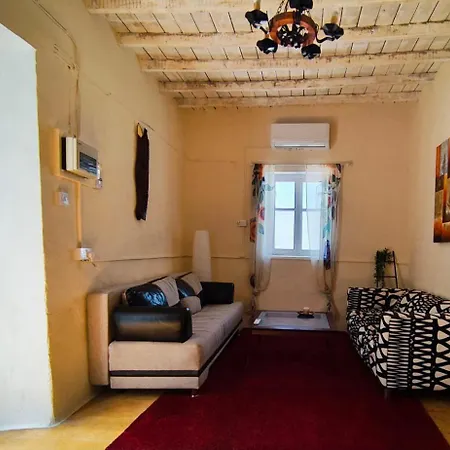 Dc Family & Garden - Traditional