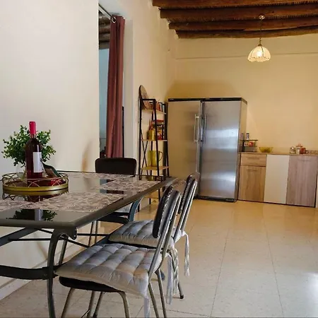 Dc Family & Garden - Traditional * Pano Arodes